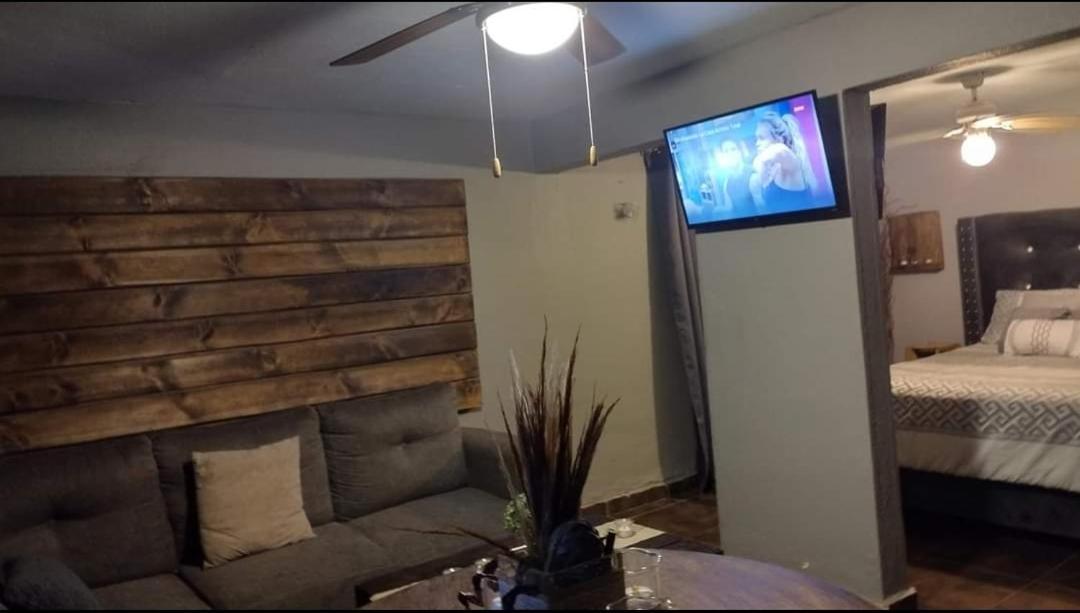 Alamo Imperial Rustico Apartment เม็กซิกาลิ ภายนอก รูปภาพ